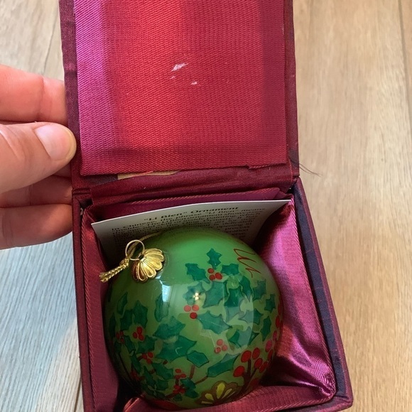 2008 Li Bien Merry Christmas Hand Painted Ornament with Box - Picture 5 of 7